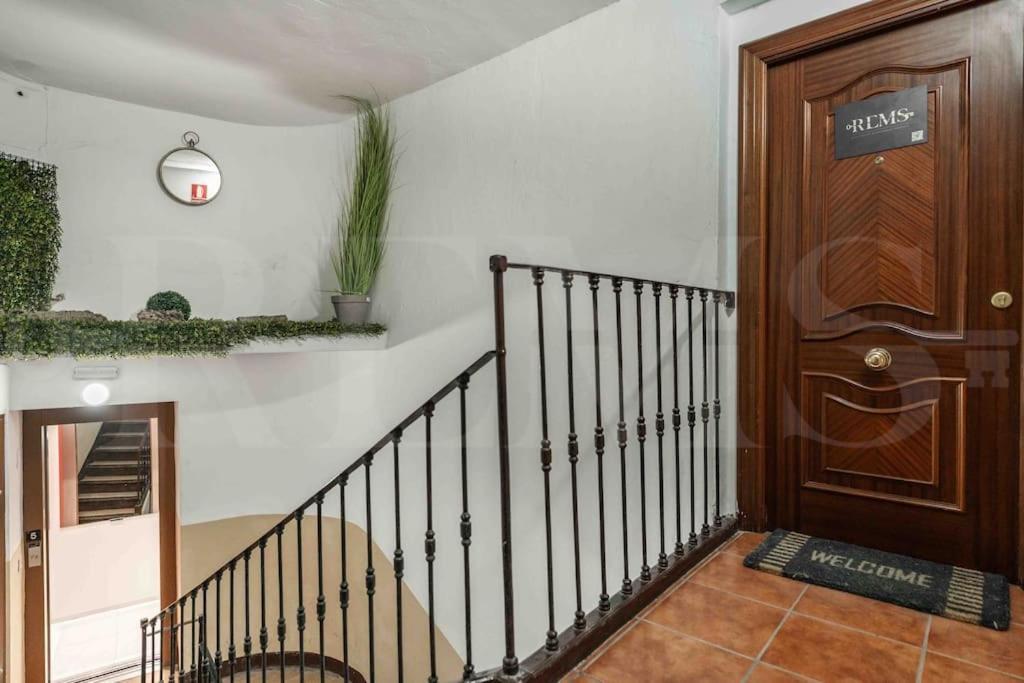 Private Terrace, Barbecue & Cathedral View By Rems Apartment Málaga Exterior foto