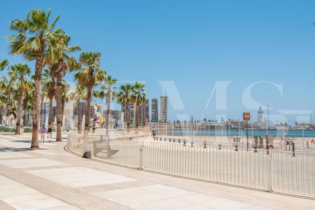 Private Terrace, Barbecue & Cathedral View By Rems Apartment Málaga Exterior foto