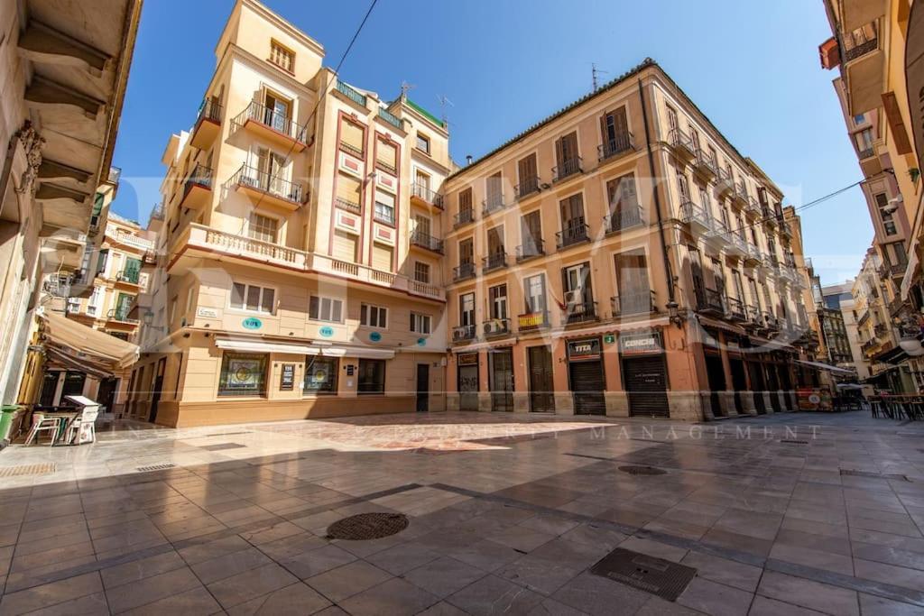 Private Terrace, Barbecue & Cathedral View By Rems Apartment Málaga Exterior foto